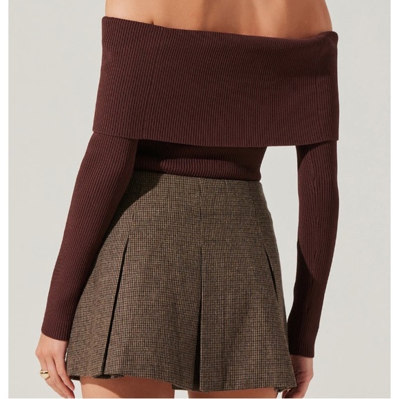 Fold Over Off The Shoulder Rib Sweater In Chocolate Brown - Picture 3 of 4